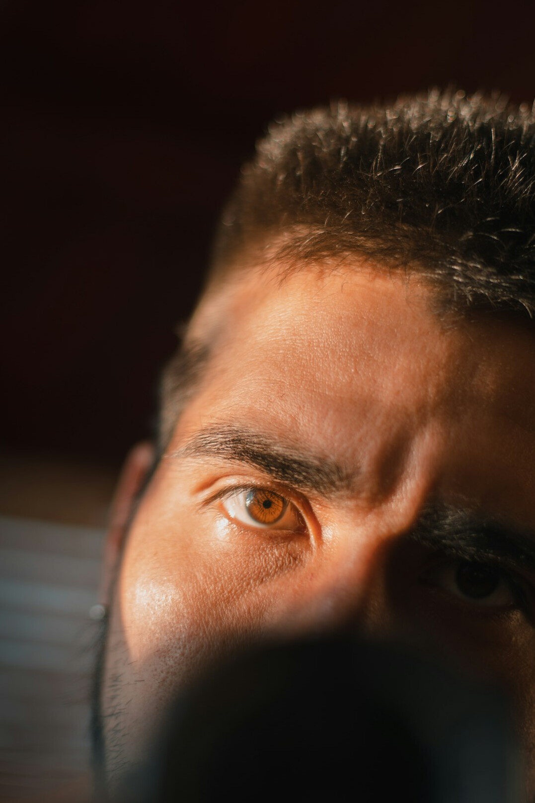 eye contact during business talk